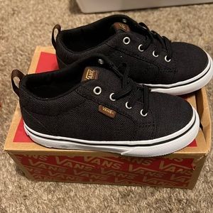 Size 9c vans. Black and white never worn.